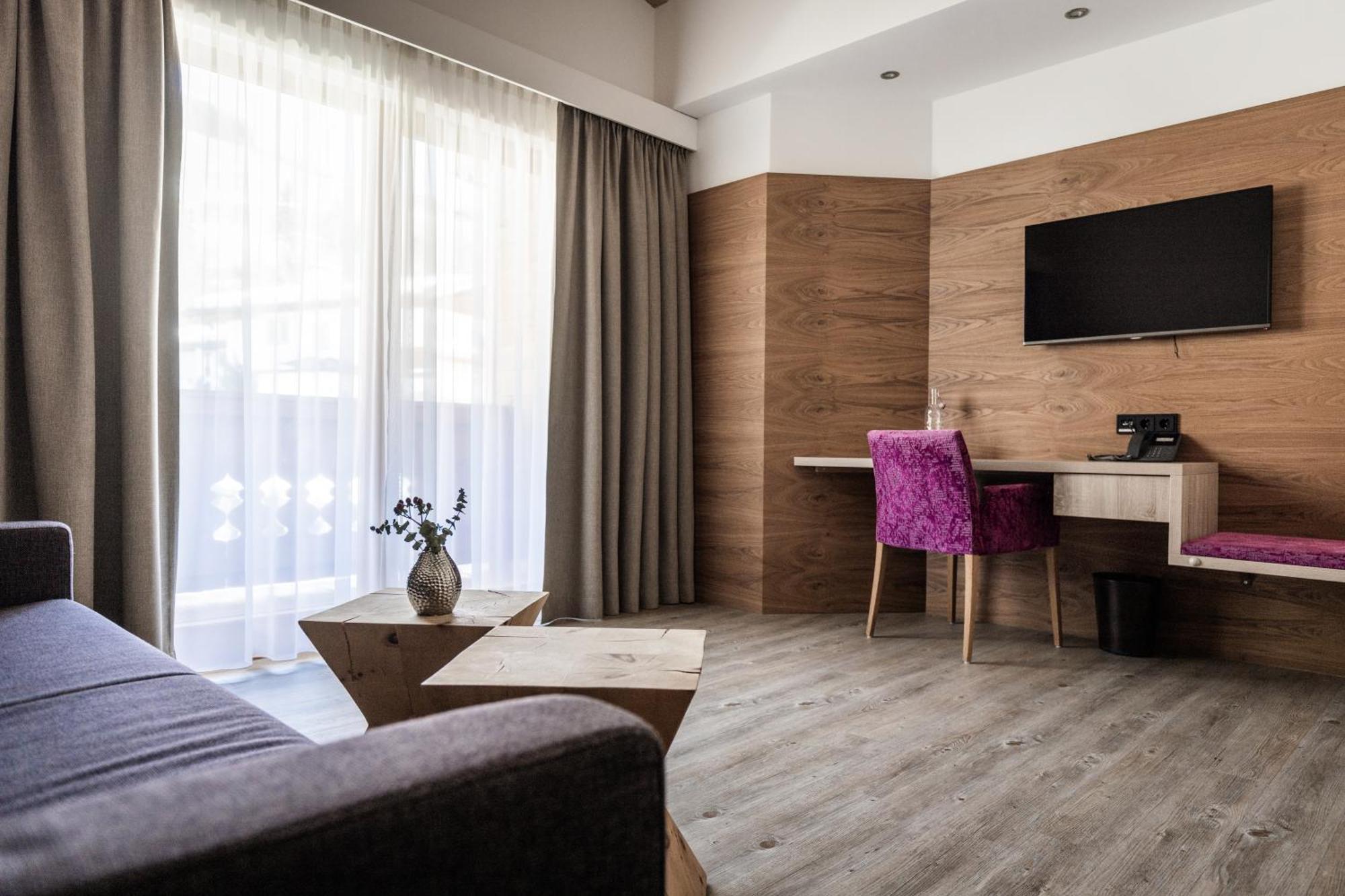 Hotel Sonnegg Заалбах-Хинтерглем Екстериор снимка